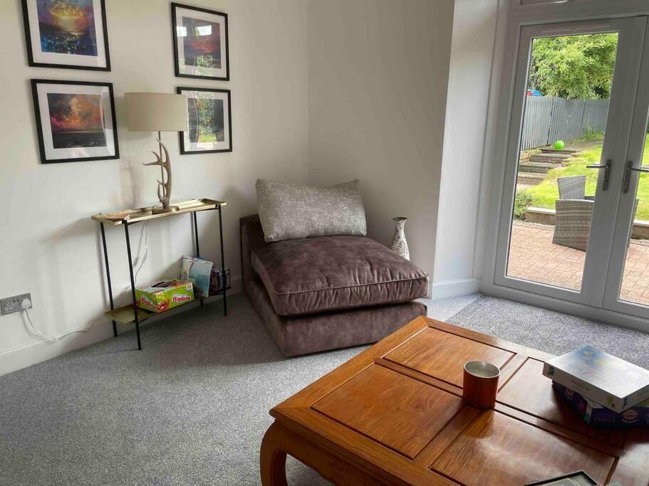 Fantastic Home In Brightons, Falkirk. Polmont Εξωτερικό φωτογραφία