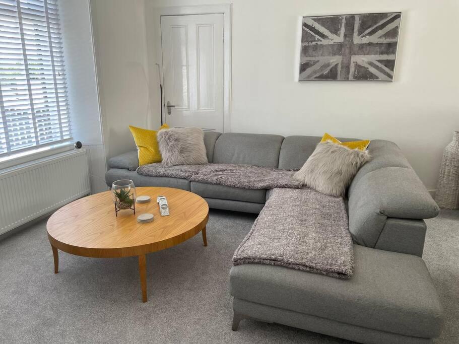 Fantastic Home In Brightons, Falkirk. Polmont Εξωτερικό φωτογραφία